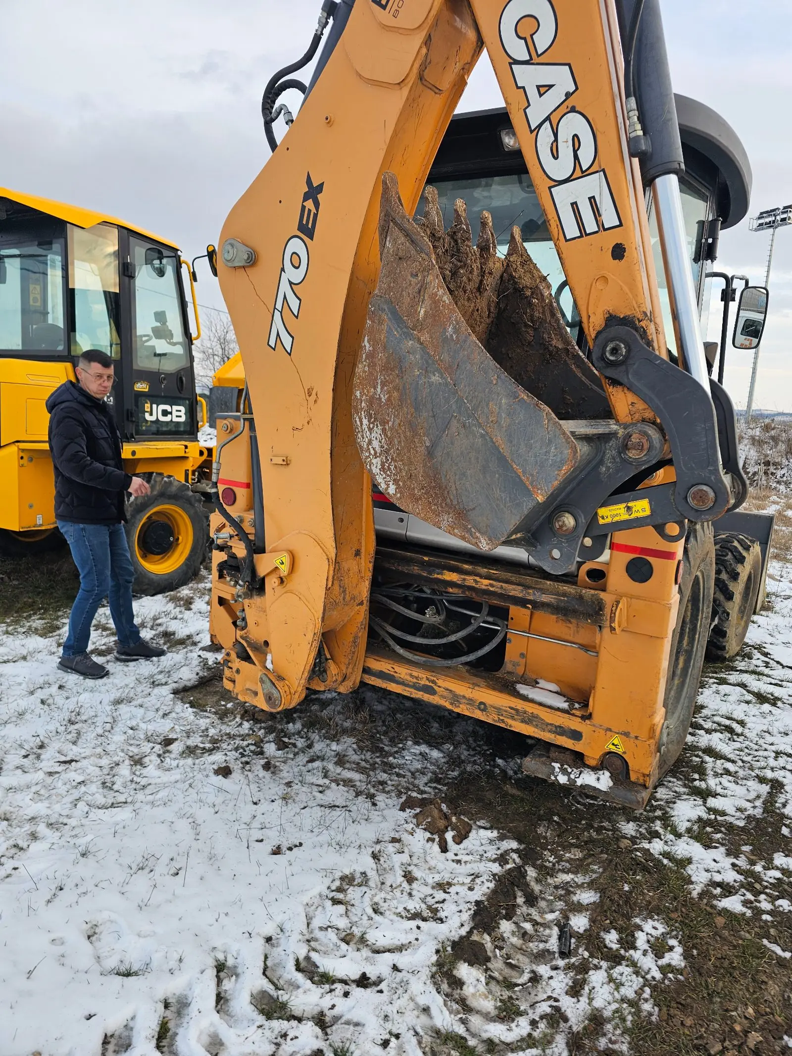 Imagine pentru Vând buldoexcavator case din 2019