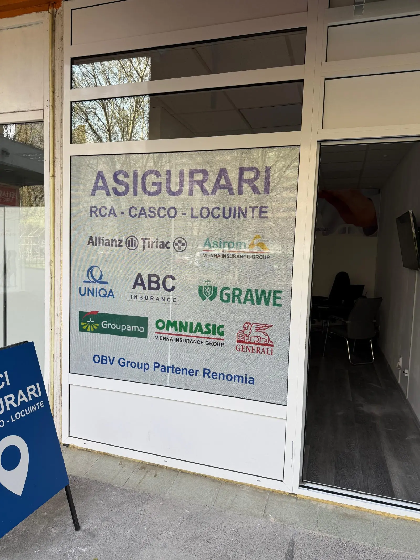 Imagine pentru Broker de asigurari, 32 de ani de experienta